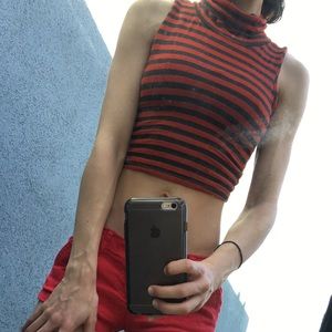 Crop top! Ask for discounts babes 💖👊🏻